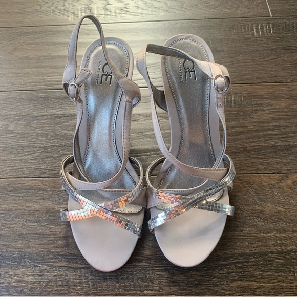 Cause & Effect Size 6.5 Silver 3 Inch Heels - Picture 3 of 13